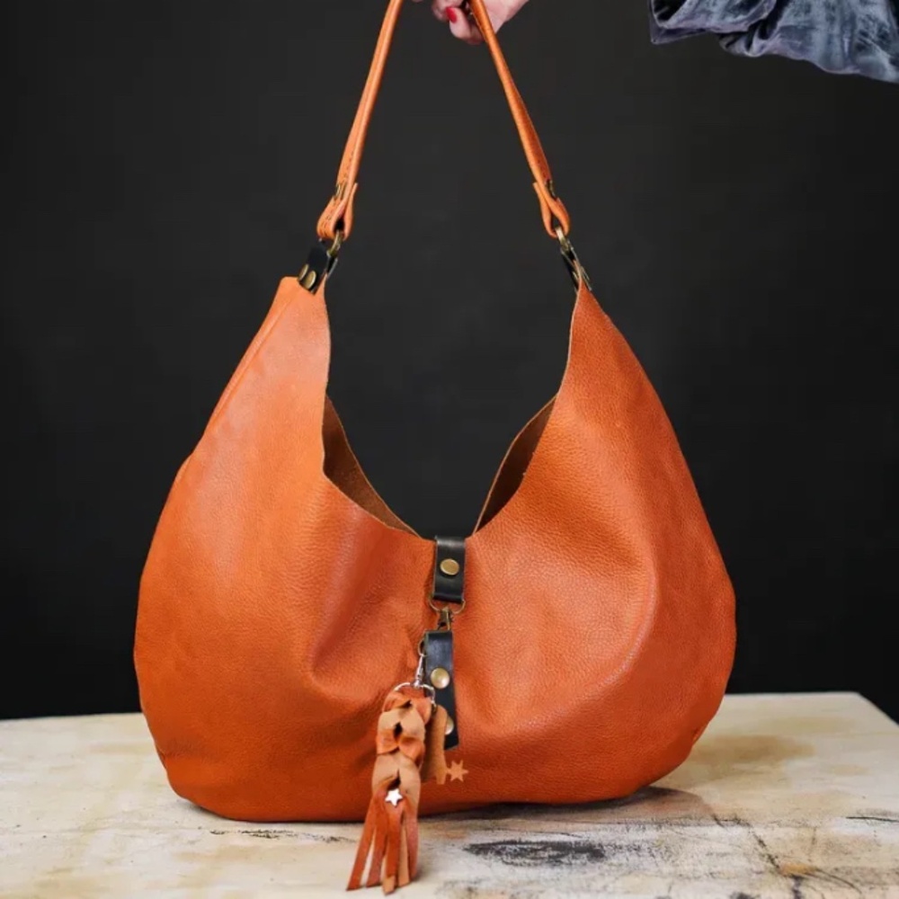 Full grain leather slouchy hobo shoulder bag